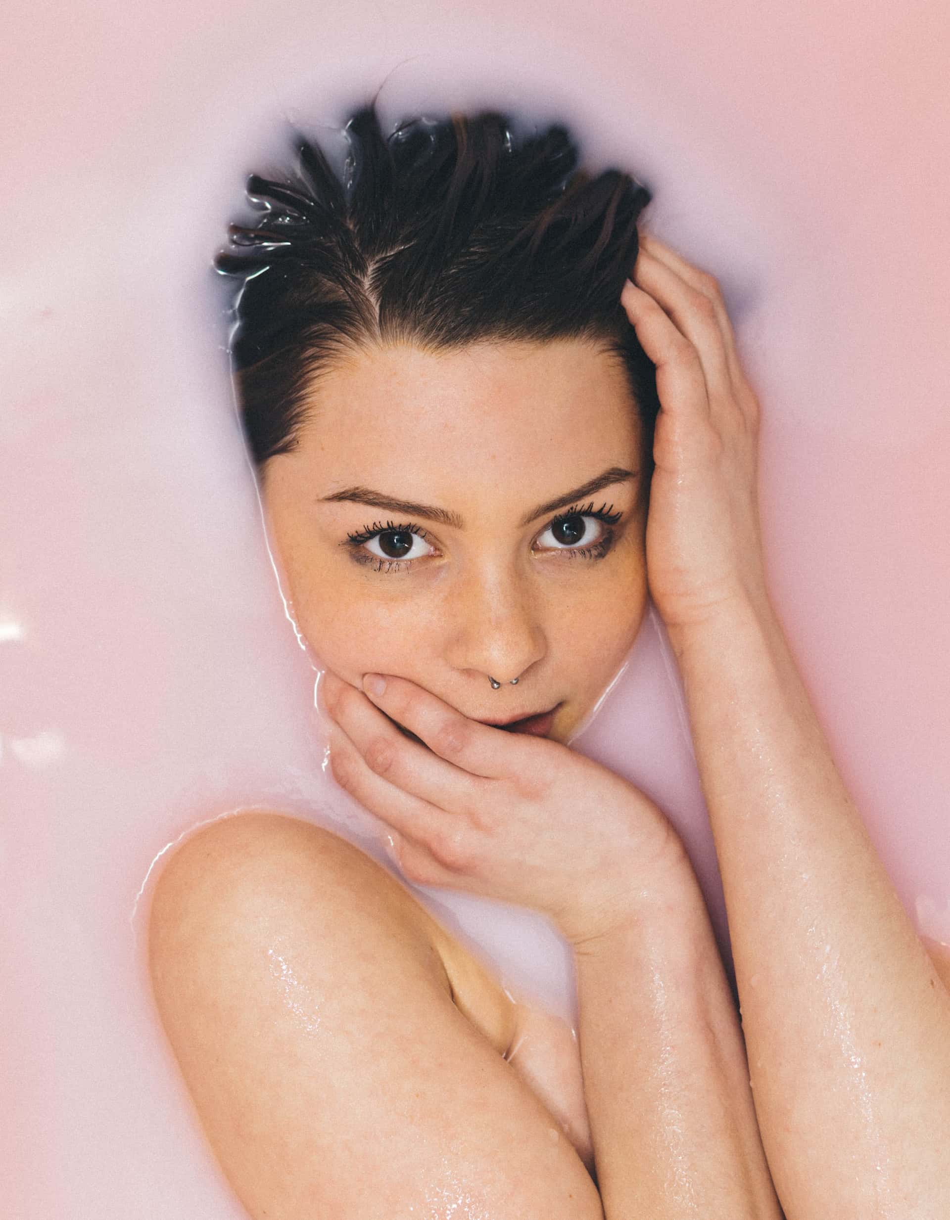 What is Hyaluronic Acid? And How It Can Benefit Your Skin